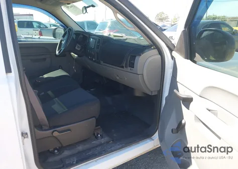 2011 Chevrolet Silverado 1500 Work Truck z USA, uszkodzony, nr VIN 1GCNCPEA8BZ305154